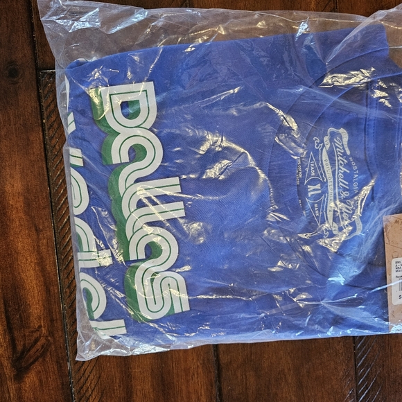 Dallas Mavericks Bundle - Picture 7 of 12